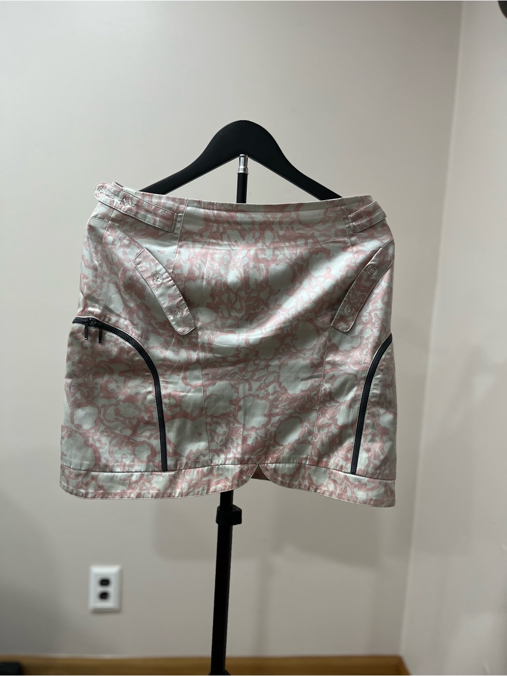 Twinkle by Wenlan Pink and White Printed Lined Pouch